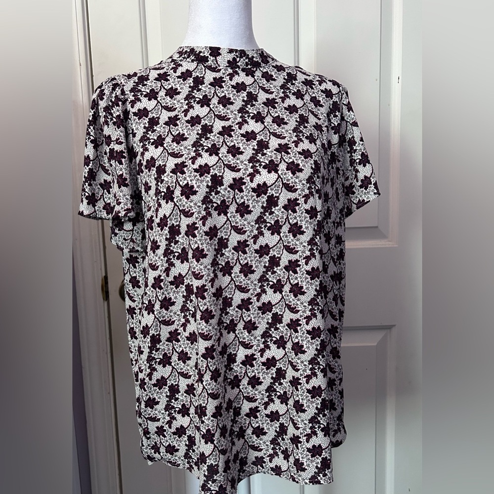LOFT Women’s Floral Short Sleeves Blouse Size Medium Petite